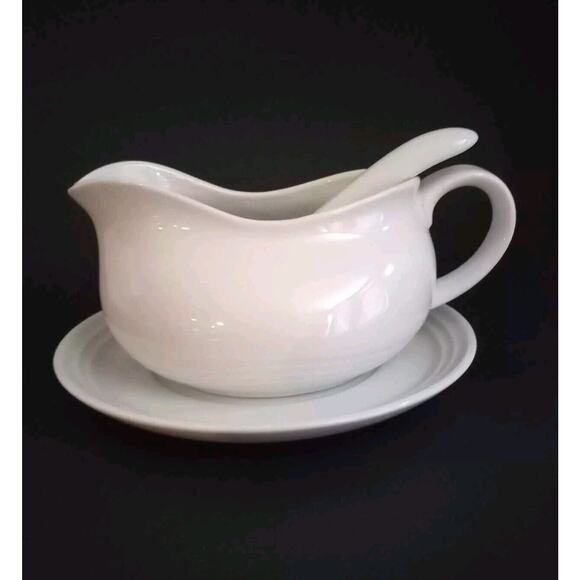 Unmarked Other - White Ceramic Vintage Gravy Boat With Plate (Unmarked) and Gravy Spoon